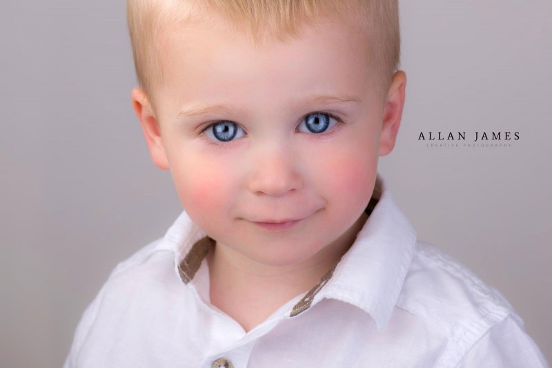 boy-piercing-blue-eyes-studio-headshot-photographer-allan-james (1)